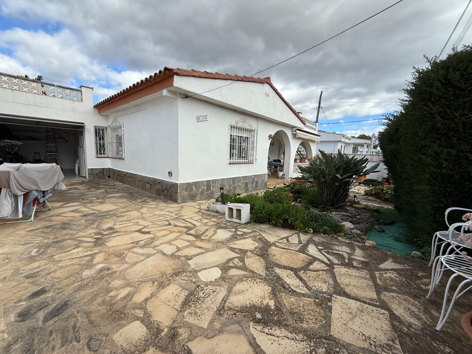 **Bonita casa unifamiliar en Venta en una Ubicación Tranquila** - Image 9