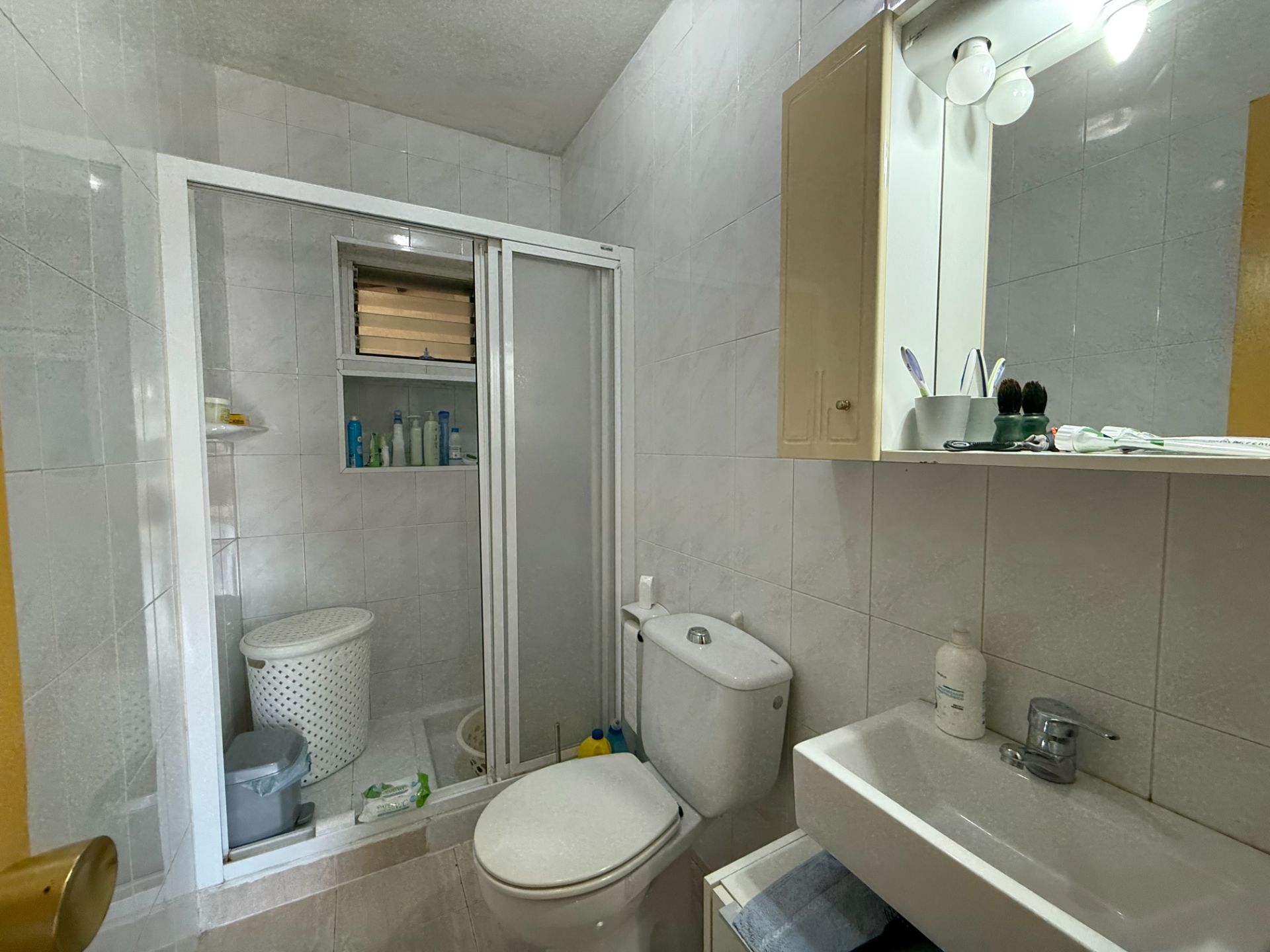 **Bonita casa unifamiliar en Venta en una Ubicación Tranquila** - Image 35