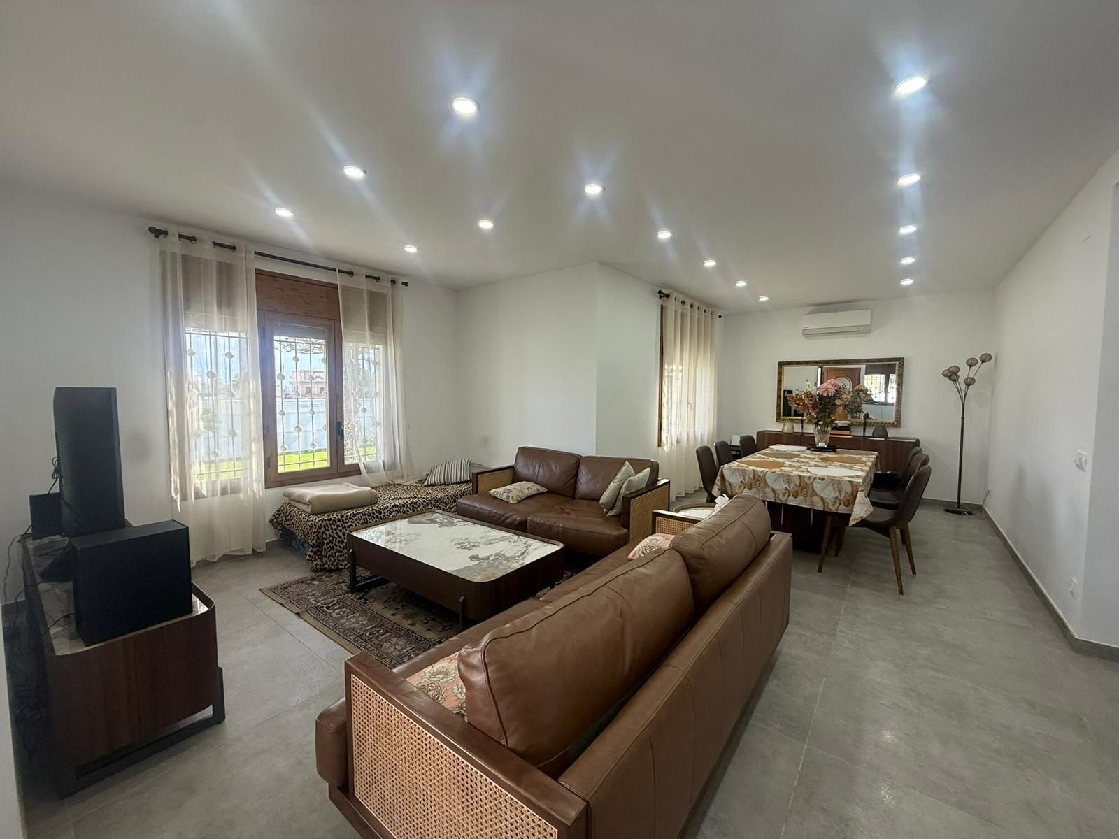 **Increible Chalet Independiente con piscina privada en el Corazón de Miami Playa** - Image 27