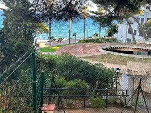 **Piso en Primera Línea de Playa - ¡Tu Refugio Ideal! ** - Image 7