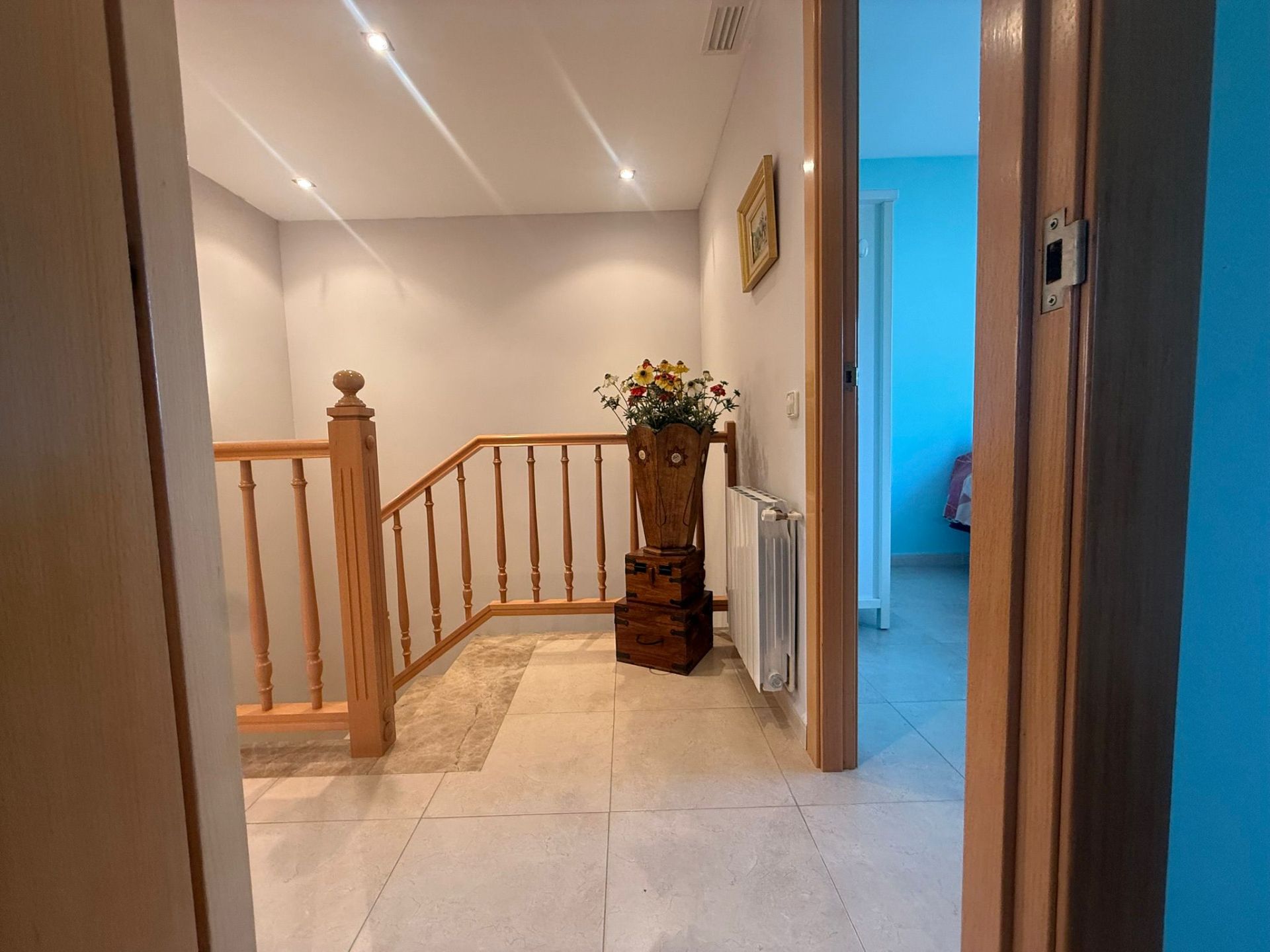 ¡Descubre tu nuevo hogar en Pino - Alto! Este chalet seminuevo, situado a solo 200 metros de la hermosa Playa Cristal, es el refugio perfecto para disfrutar del sol y la tranquilidad.  - Image 22