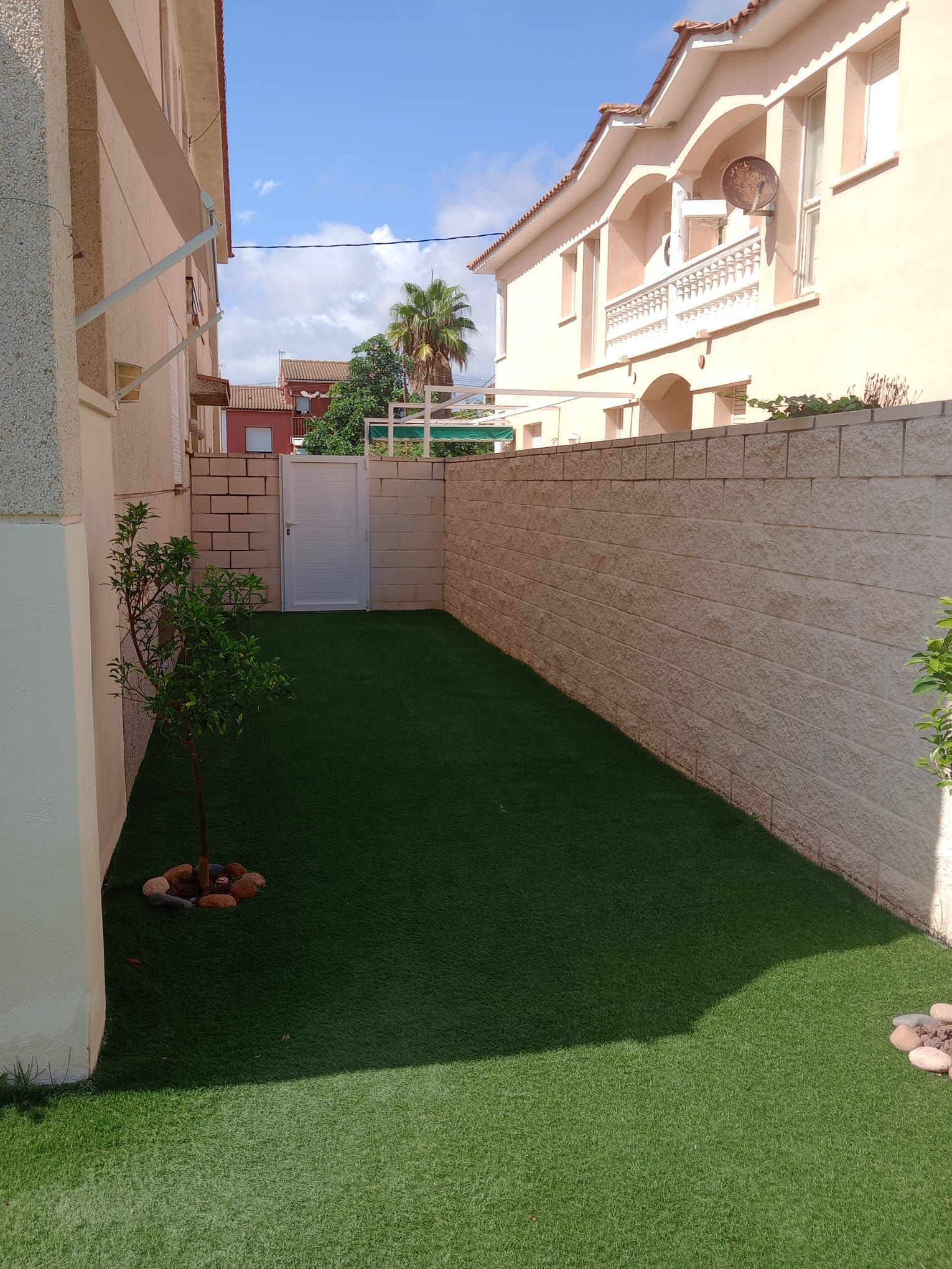 ¡Descubre tu nuevo hogar en este espectacular piso en planta baja, completamente reformado y ubicado a solo 100 metros de la playa en Cambrils - Image 30