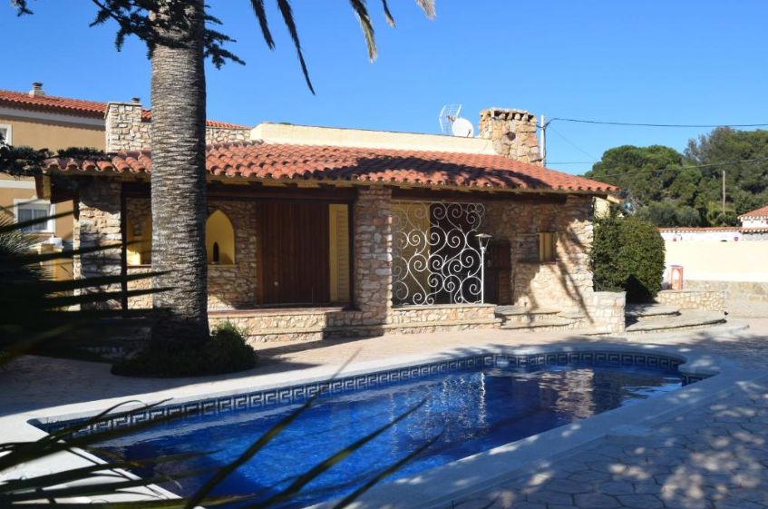 **Chalet Independiente en el Corazón de Miami Playa y con licencia turistica ** - Image 1