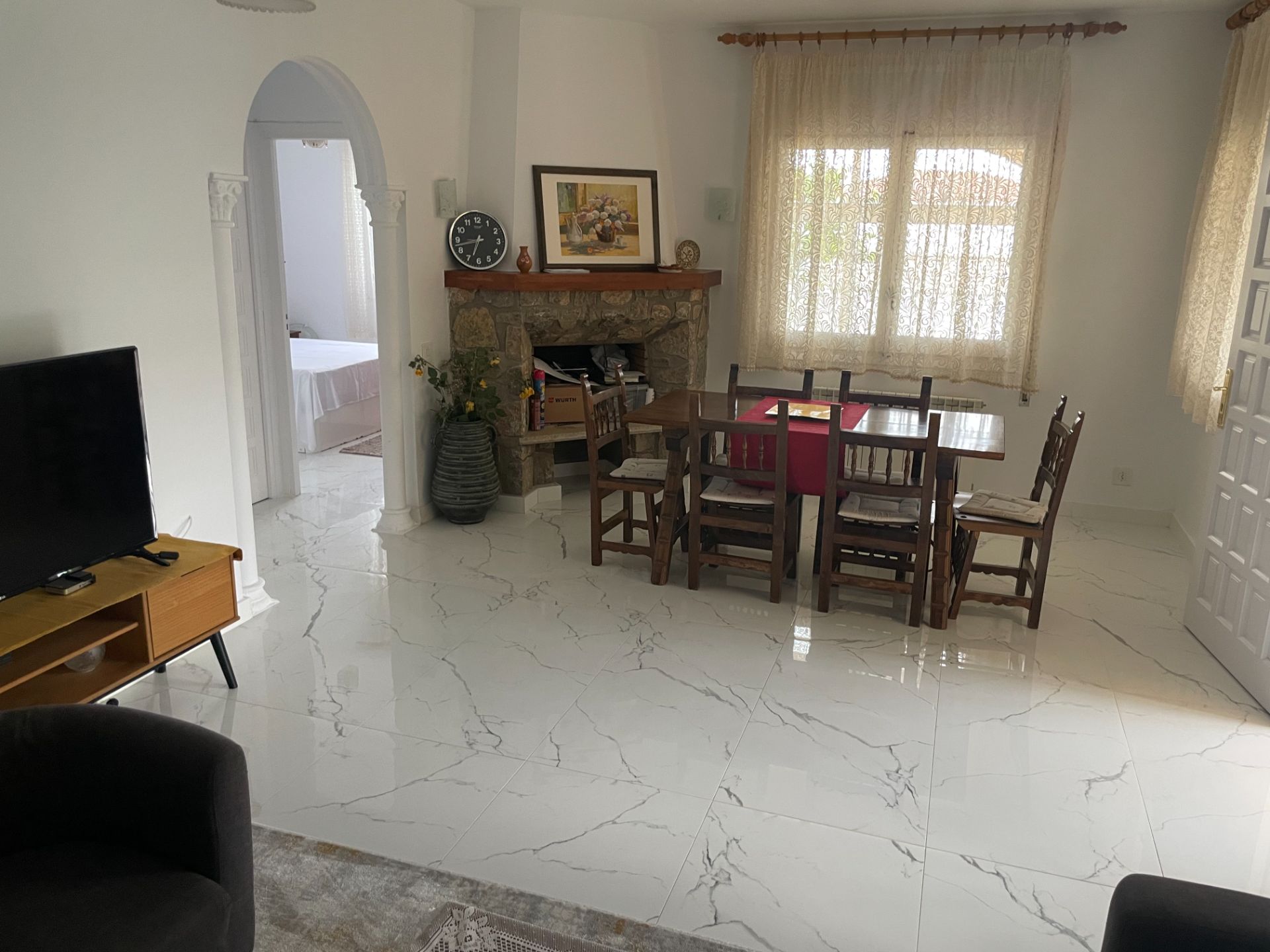 Preciosa y recien reformada casa en pleno centro con piscina privada - Image 10