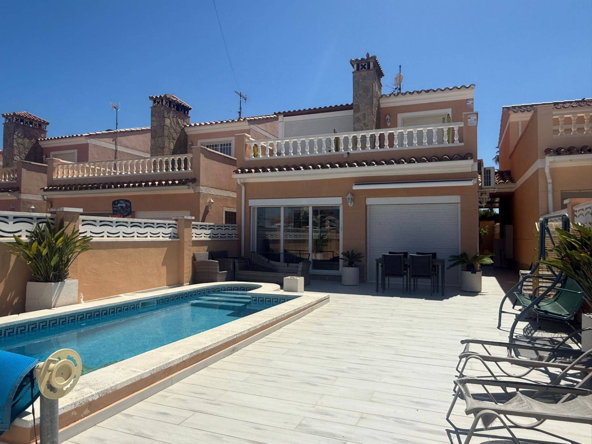 **Casa Independiente con piscina privada en el Corazón de la Costa** - Image 3