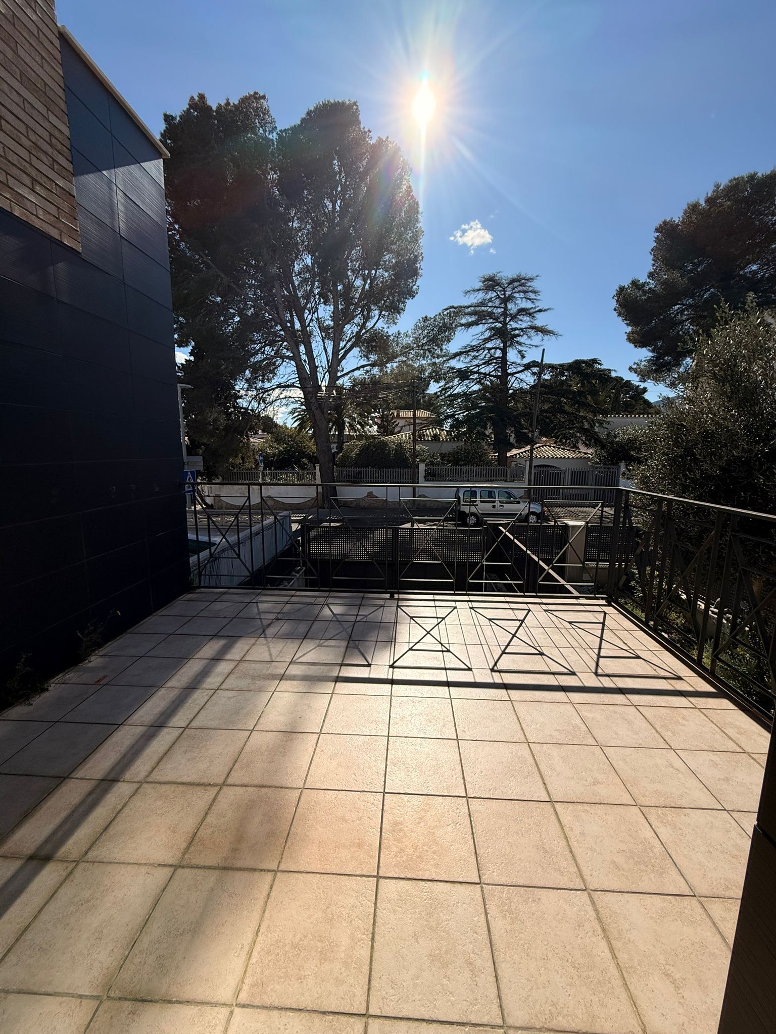 ¡Increible adosado en pleno centro de Miami Playa! - Image 5