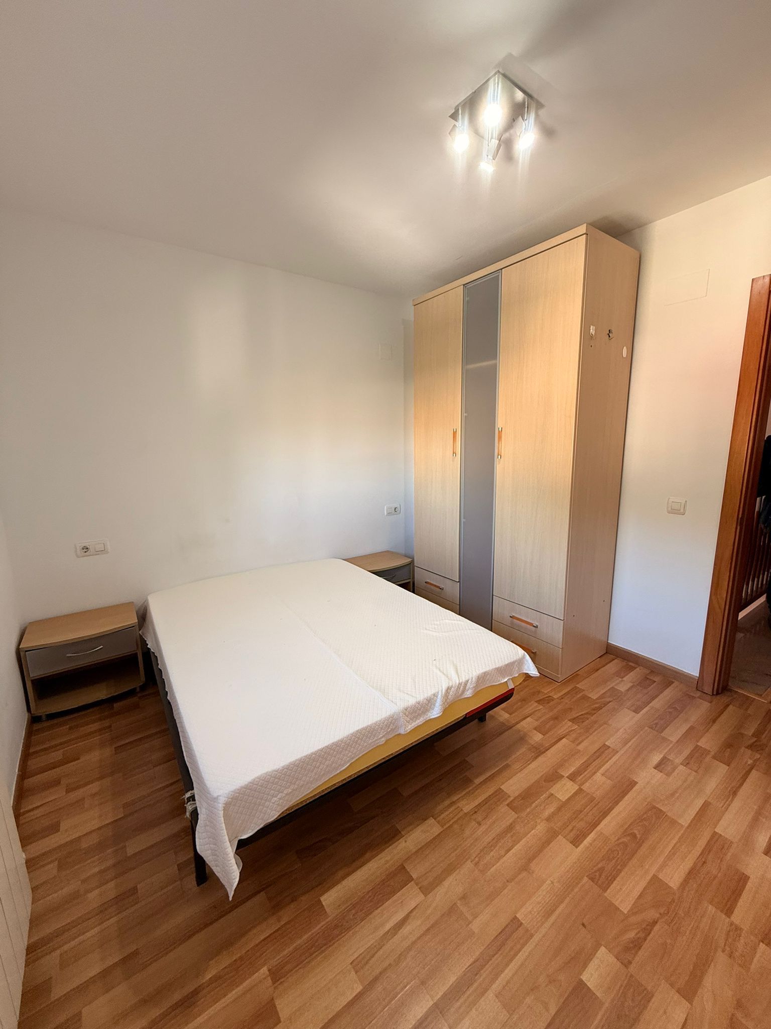 ¡Increible adosado en pleno centro de Miami Playa! - Image 20