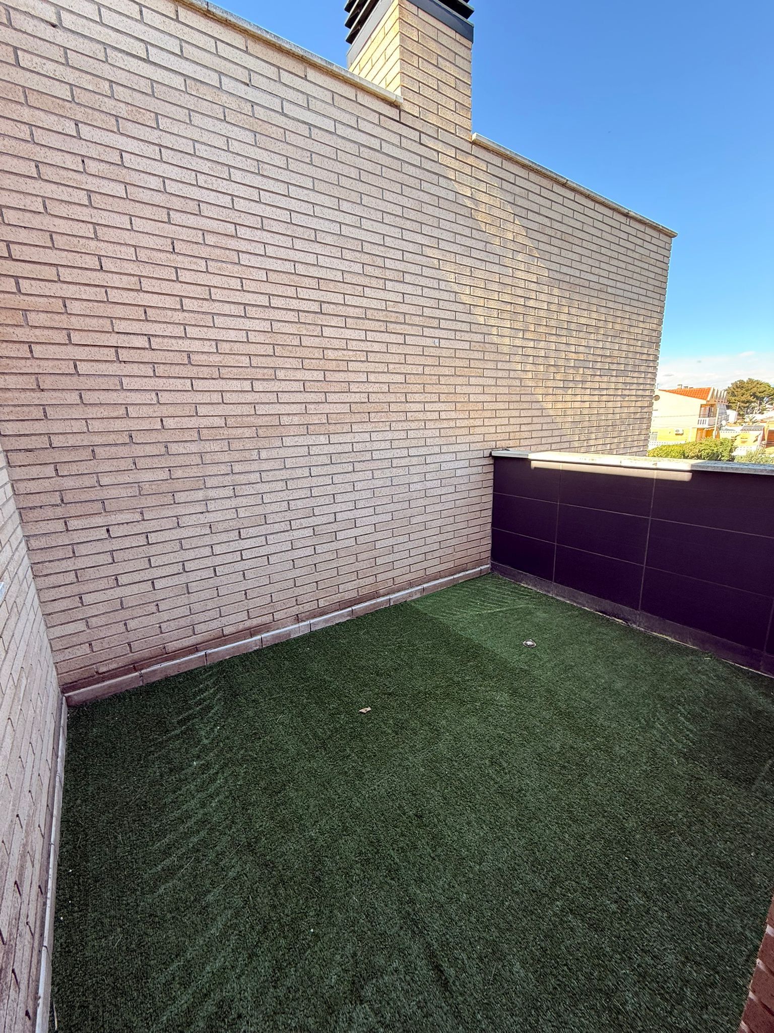 ¡Increible adosado en pleno centro de Miami Playa! - Image 22