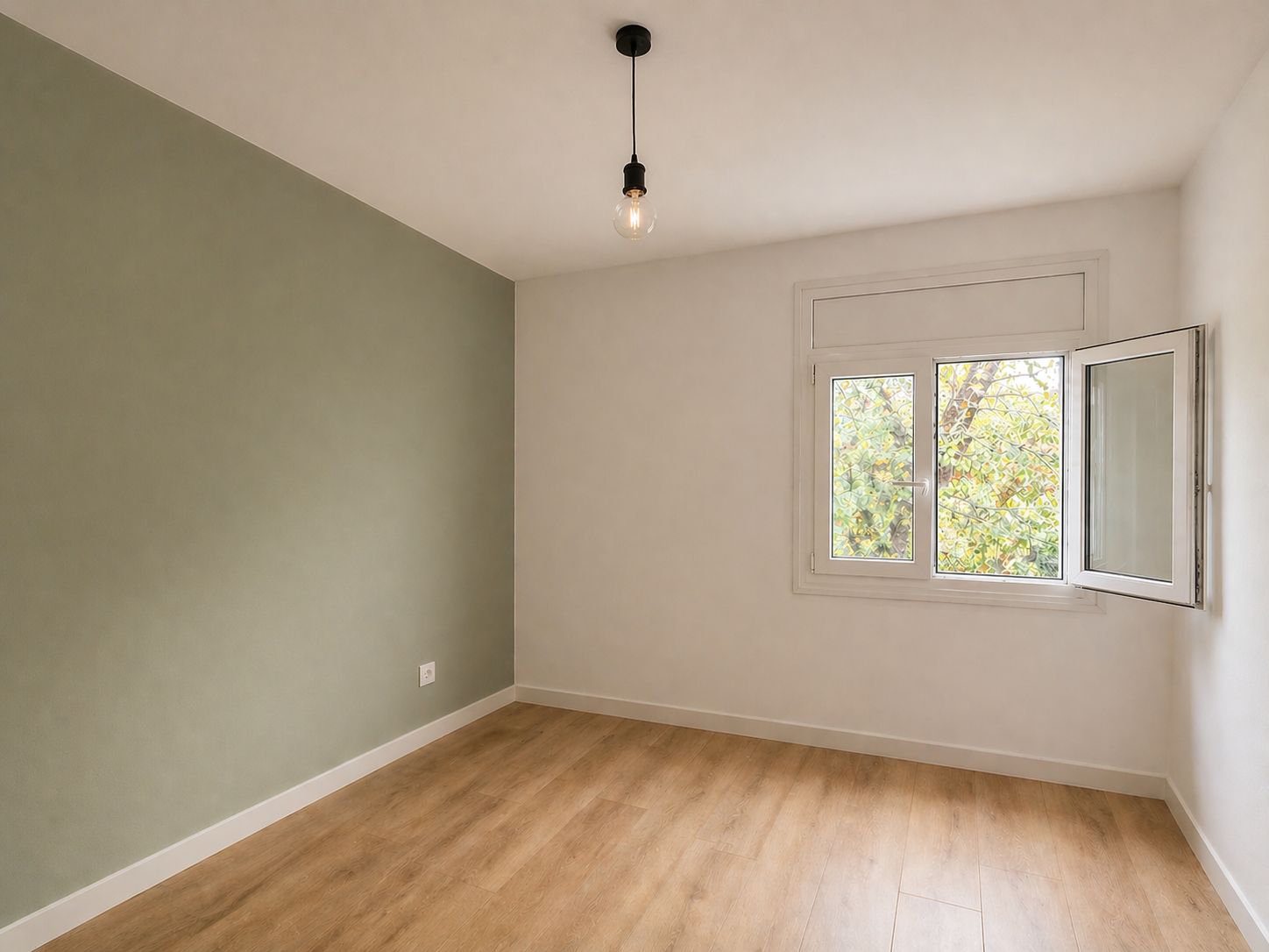 Increible oportunidad! Duplex en pleno centro y a tan solo 100 metros del mar - Image 7