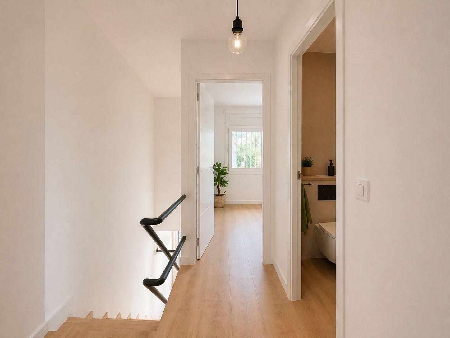 Increible oportunidad! Duplex en pleno centro y a tan solo 100 metros del mar - Image 9