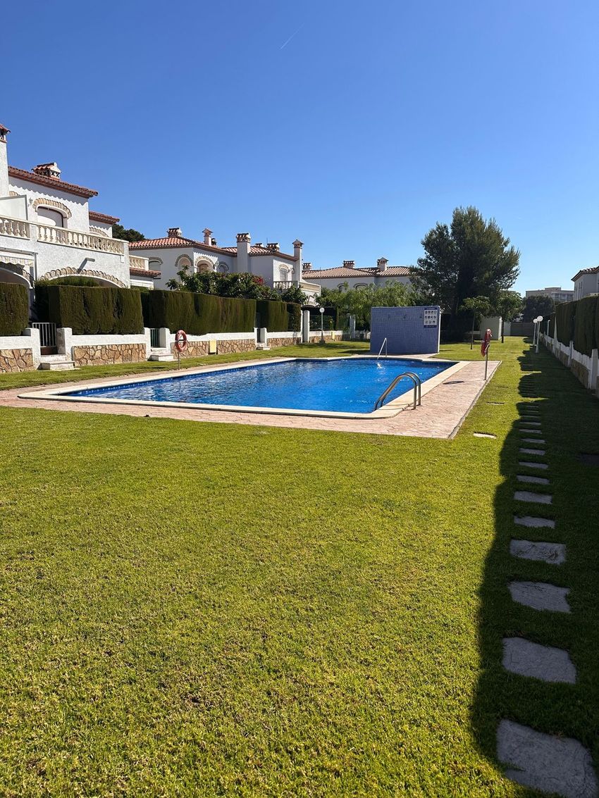 ++ Chalet adosado en venta en Pino Alto, Miami Platja ++ - Image 1