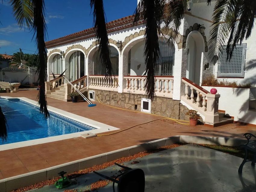 ++ Casa o Шале independiente на продажу en Центр ++ - Image 3